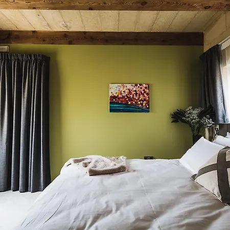 Talbot & Bons Bed & Breakfast 3*