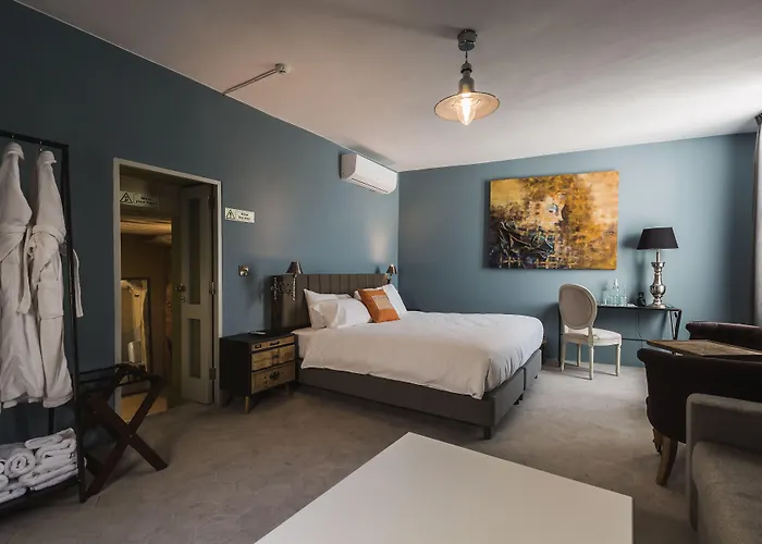 Talbot & Bons לינה וארוחת בוקר Gudja