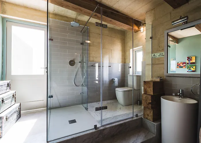 לינה וארוחת בוקר Talbot & Bons 4*